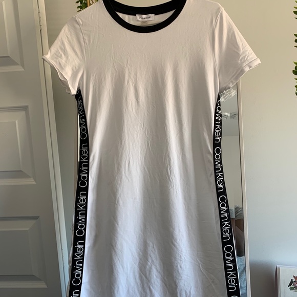 White Calvin Klein T-shirt Dress - Picture 5 of 5